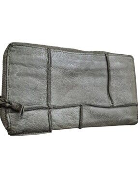 💕CNP Cut N' Paste Soft Leather Zip Wallet in Gray💕